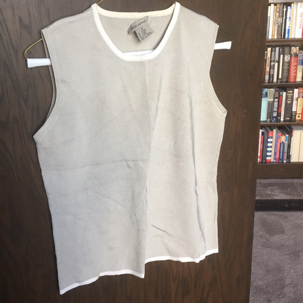 Escapade tan with cream trim sleeveless top medium